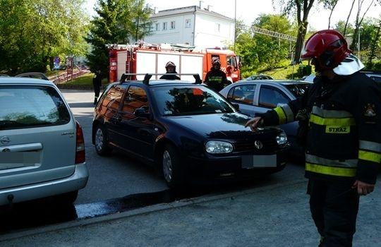 Olej wyciekł na ulicę