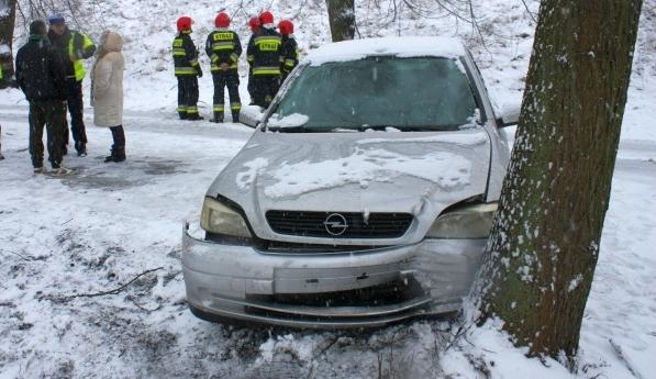 Wypadek przy Krzypnicy. Ślisko na drogach!