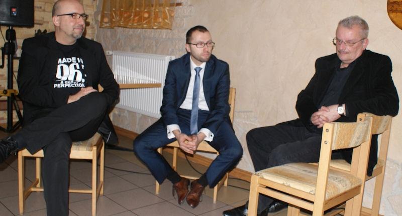 Rozmowa o nabrzeżu. Bez radnych i burmistrza