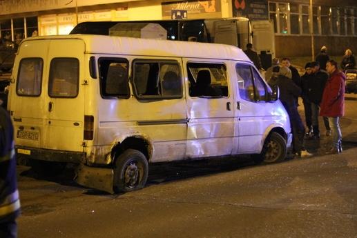 Bus bez kierowcy taranuje! [FOTO]