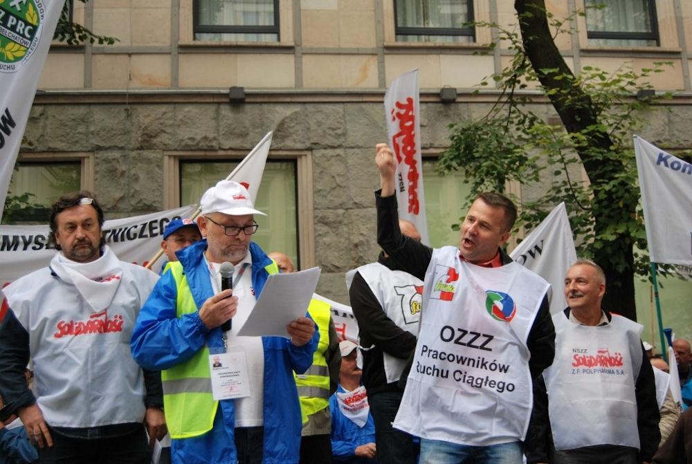 Związkowcy ZEDO protestują w Warszawie