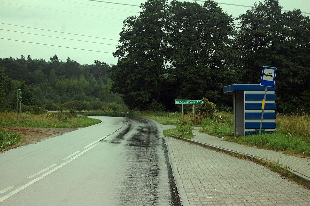 Zderzenie dwóch aut w Nowym Czarnowie. 41-latka wymusiła pierwszeństwo