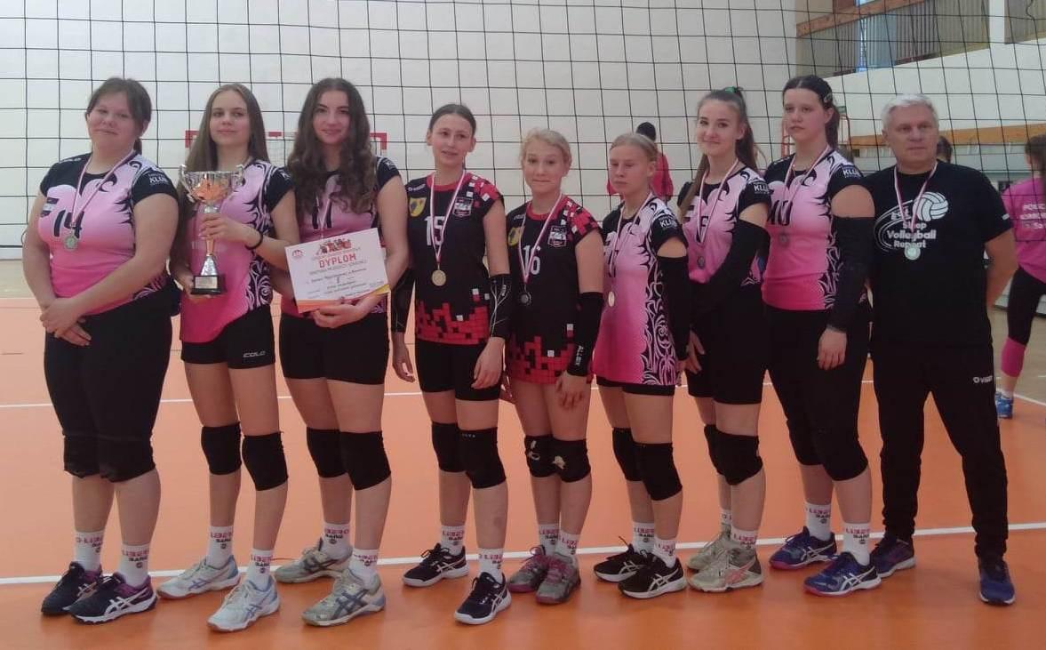 Nasze siatkarki wicemistrzyniami województwa! [GALERIA]