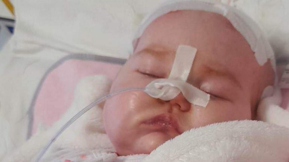 Róża ma guza mózgu. Niewidoma dziewczynka walczy o życie