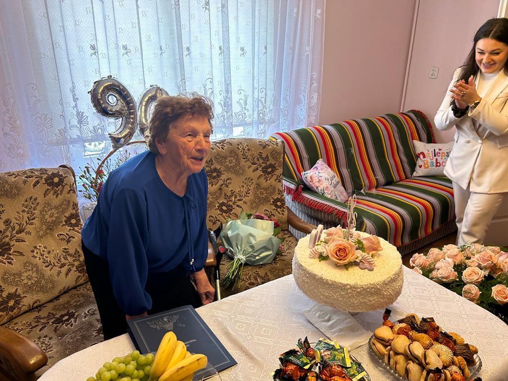 Najlepsza babcia Irena świętowała 90 urodziny [ZDJĘCIA]