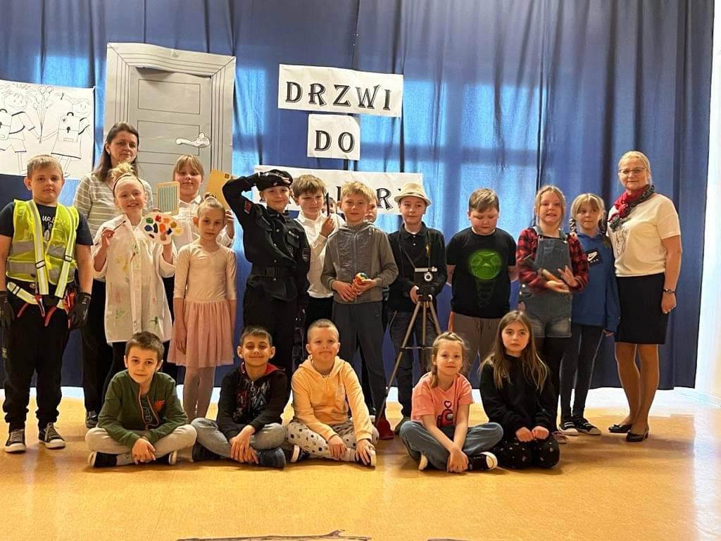 Dzieci z SP Gardno pokazały kim chcą być w przyszłości [GALERIA]