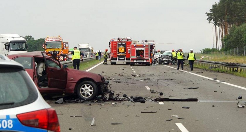 Kolizja pięciu aut na drodze S3
