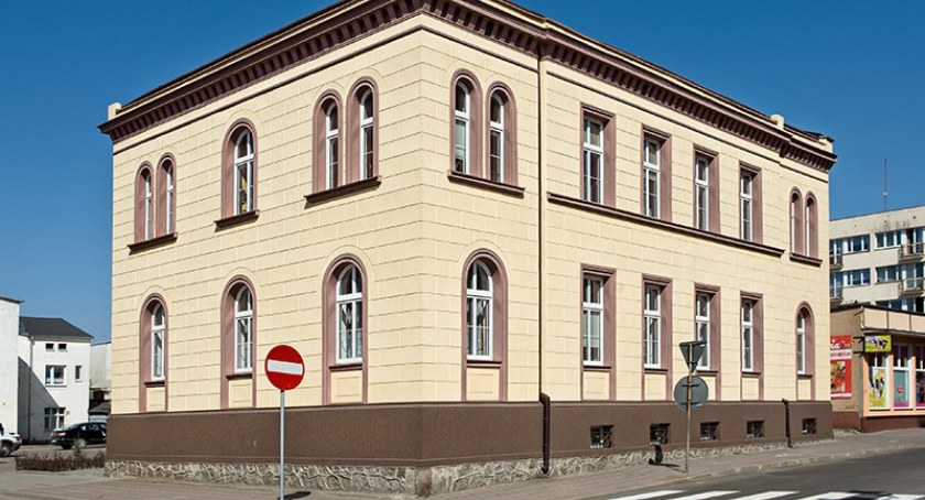Dziś Międzynarodowy Dzień Czerwonego Kapturka. Czytelnia zaprasza