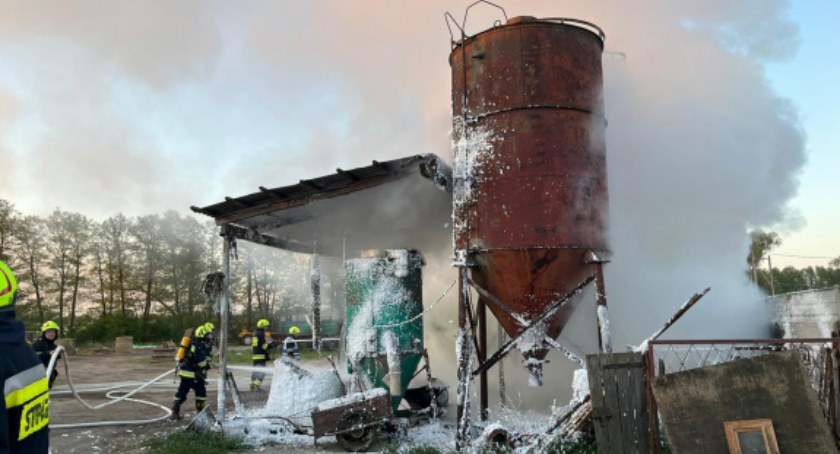 Pożar silosu w Żarczynie