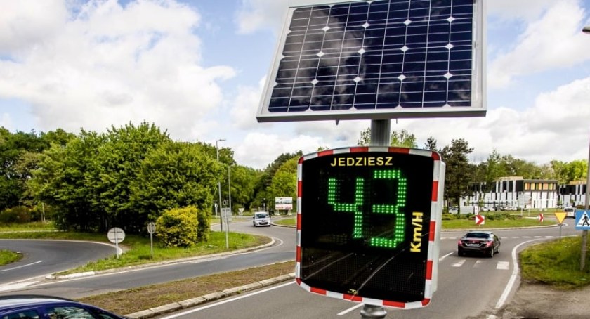 Postawią radarowe wyświetlacze prędkości na ul. Jana Pawła II