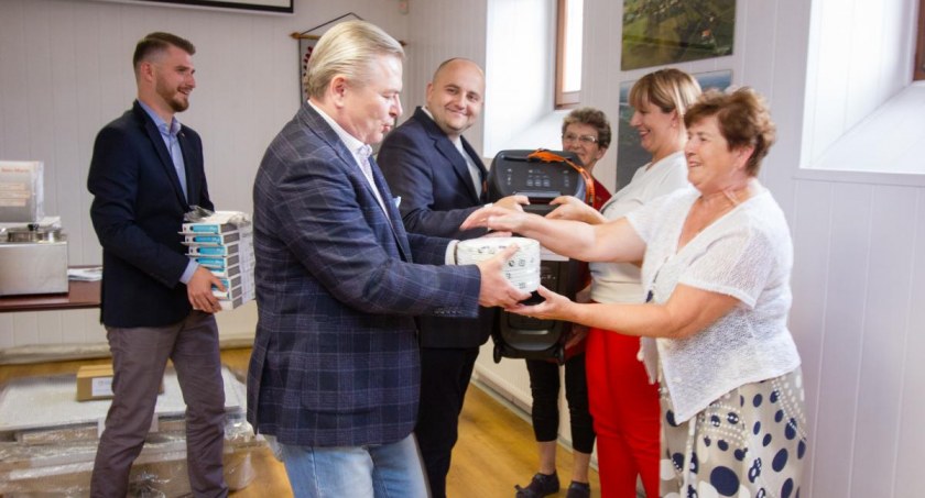 Fundusz garnków i patelni. Paweł Nikitiński odpowiedział na nasze pytania