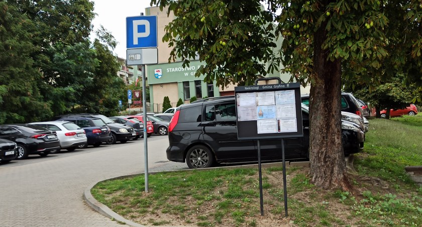 Tablice zapełniły się nekrologami