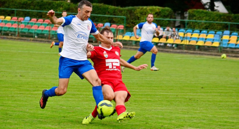 Derby gminy Gryfino w A-klasie i B-klasie. Rozpoczynamy kolejny ligowy weekend [ROZKŁAD JAZDY]