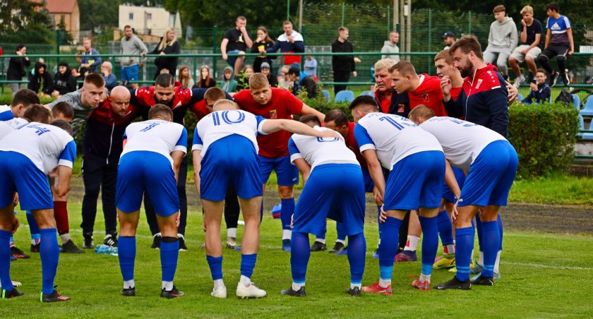 Energetyk przegrał z A-klasowcem. Popis Iskry [WYNIKI]