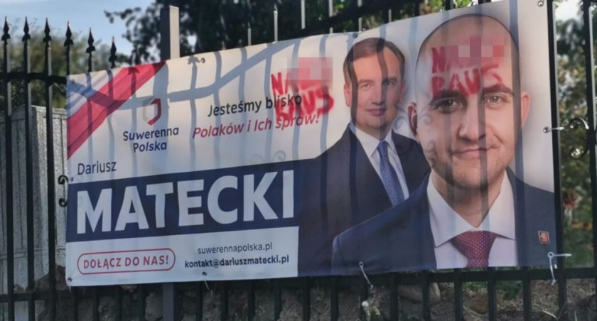 Kto zniszczył banery i plakaty Suwerennej Polski?