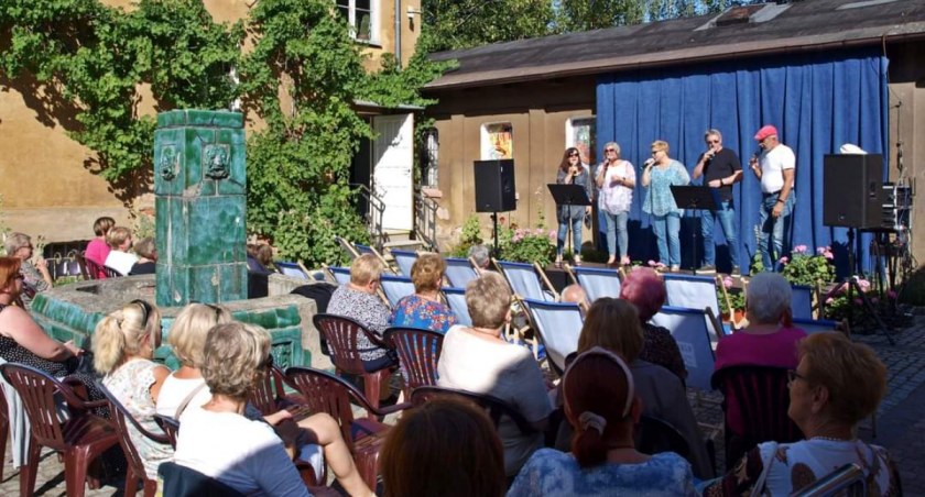 Ad HOC da koncert w pałacyku 