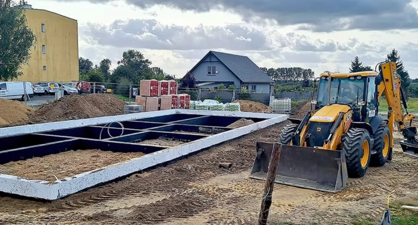 W Gardnie rozpoczęto budowę budynku klubowego [GALERIA]