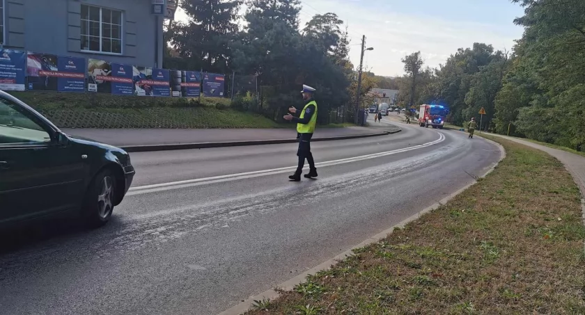 Po Armii Krajowej leje się substancja ropopochodna