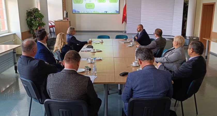 Samorządowcy rozmawiali w Starostwie Powiatowym o wspólnej strategii