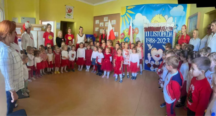 Tak święto niepodległości świętowały przedszkolaki i uczniowie [GALERIA]