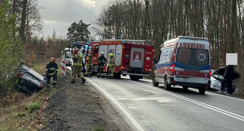 Dachowanie za Krzypnicą. Droga nieprzejezdna