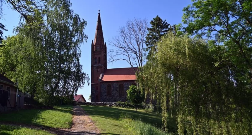 Wyremontują mur wokół kościoła