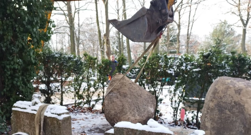 Dwa nagrobki mieszkańców Greifenhagen zostały przeniesione na teren lapidarium