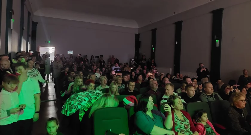 Koncert kolęd zachwycił. Banie otulone świętami [GALERIA]