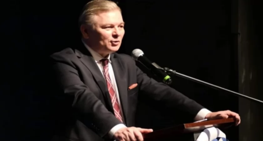 Przedświąteczne trzęsienie ziemi w gryfińskim samorządzie. Paweł Nikitiński przestanie być wiceburmistrzem gminy