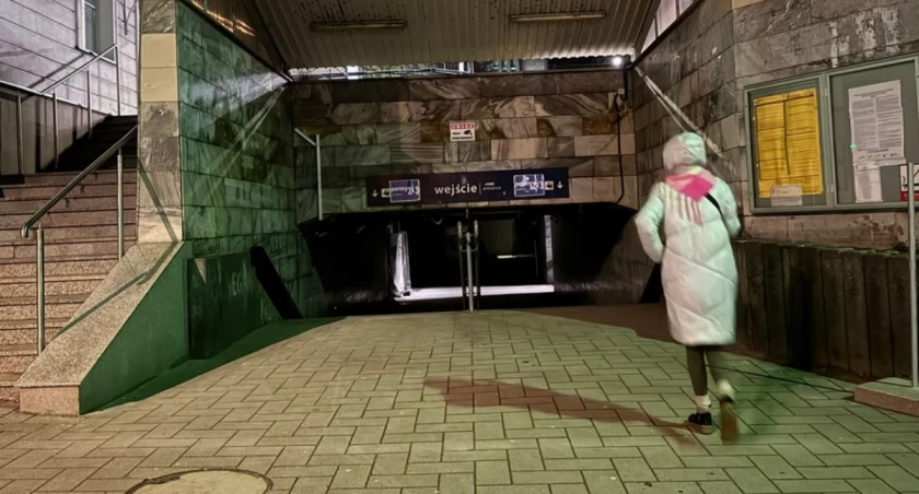 Napisaliśmy do PKP. Naprawili światło tego samego dnia