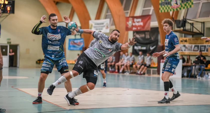 Do połowy na styku. W drugiej odjechali [GALERIA]
