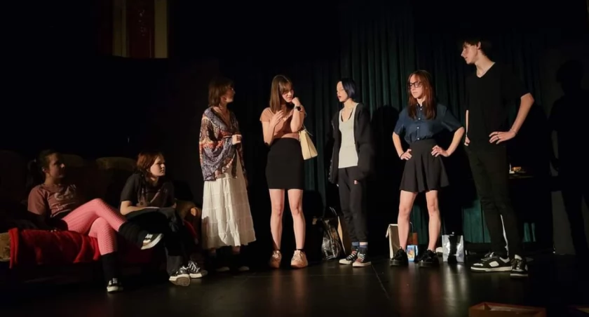 Teatr Uhuru zaprasza na Emocjonalnych. Wstęp wolny 