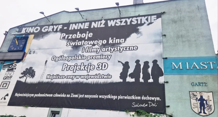 Stanie się cud? Jeszcze w lutym ściana powinna być odnowiona