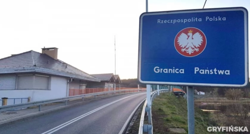 Rolnicy na przejściu w Rosówku i nie tylko. Omijajcie te drogi