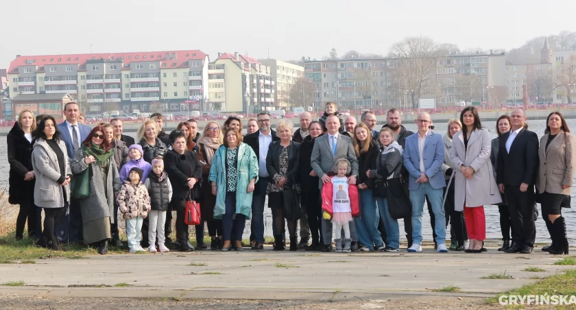Rafał Guga ogłosił start na burmistrza i zaprezentował kandydatów na radnych [GALERIA]