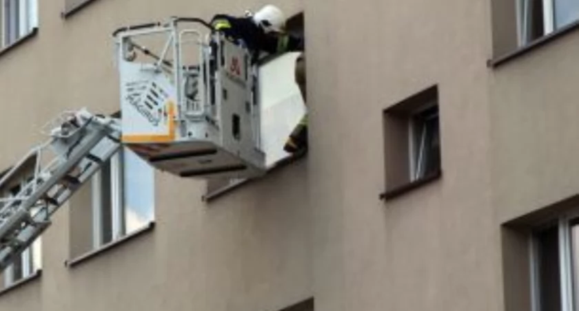 Strażacy udaremnili piątkową próbę samobójczą, przy ul. Flisaczej w Gryfinie