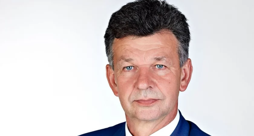 Zamiast o fotel burmistrza powalczy o sejmik