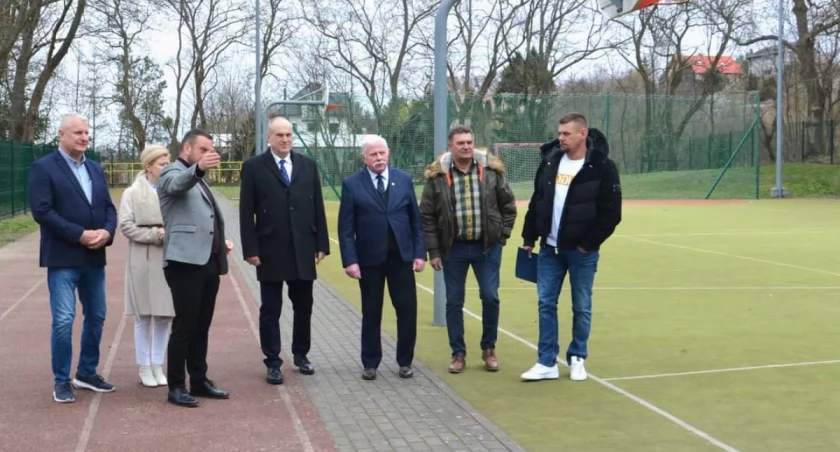 Umowa podpisana. W Radziszewie powstanie nowa sala sportowa