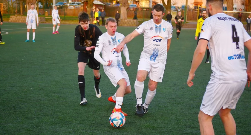 Harmonogram sportowych wydarzeń naładowany jak... koszyczek wielkanocny [ROZKŁAD JAZDY]