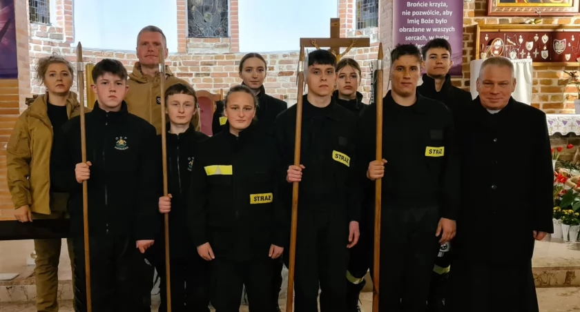 Młodzi druhowie czuwali przy Grobie Pańskim [GALERIA]