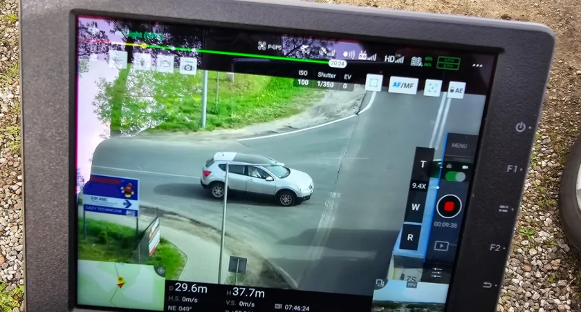Policja znów łapała kierowców przy użyciu drona. Opisujemy akcję, która odbyła się w Pniewie