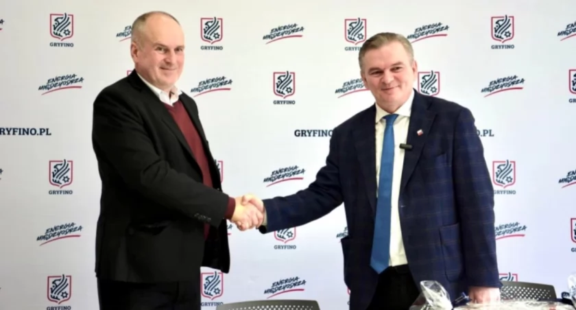 Sawaryn zaprzeczył pogłoskom. Nikitiński nie wróci do urzędu