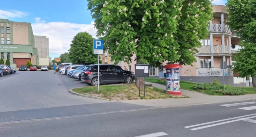 Tablice znów zapełniły się nowymi nekrologami