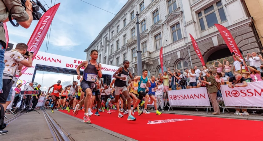 Rossmann Run: rekordowy bieg w Łodzi i jeden z największych biegów z aplikacją na świecie!