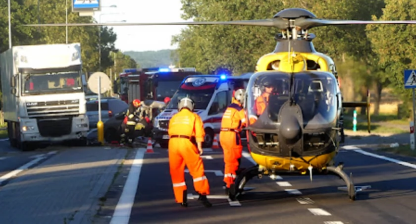 73-latek nie ustąpił pierwszeństwa. Trzy osoby w szpitalu