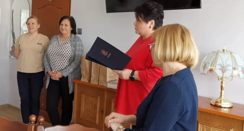 Szkoła Podstawowa nr 3 ma nową dyrektor. D. Bus: Jest kompetentna, otwarta, bardzo pracowita, kreatywna