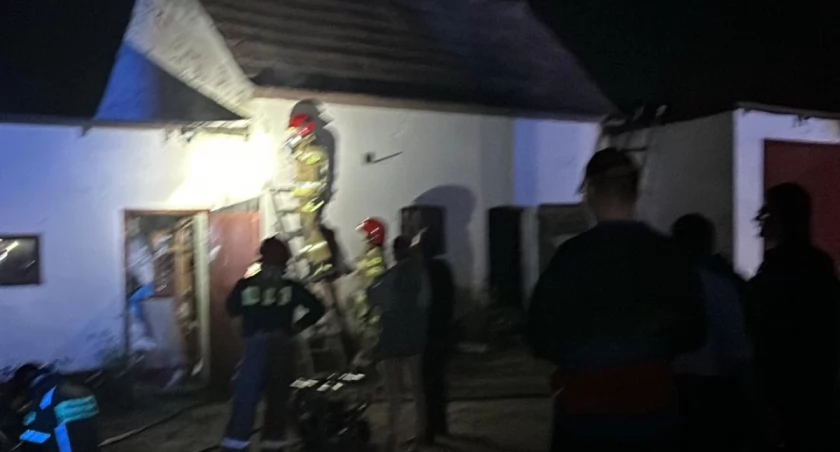W Żórawkach wybuchł pożar domu
