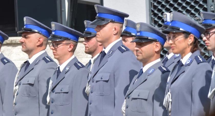 Policjanci świętowali. Kilkadziesiąt osób z awansami [GALERIA]