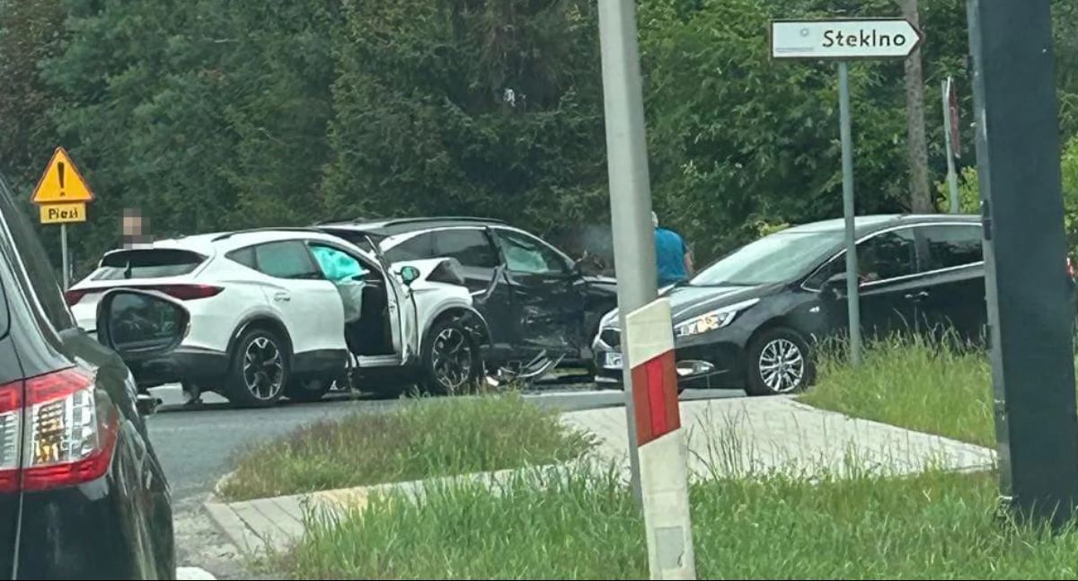 Wypadek w Pniewie. 24-latka nie ustąpiła pierwszeństwa