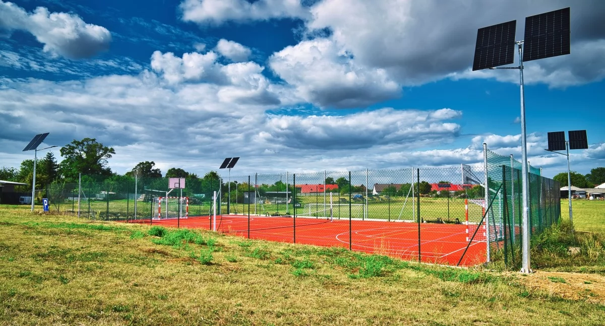 Doświetlili obiekty sportowe i ulice